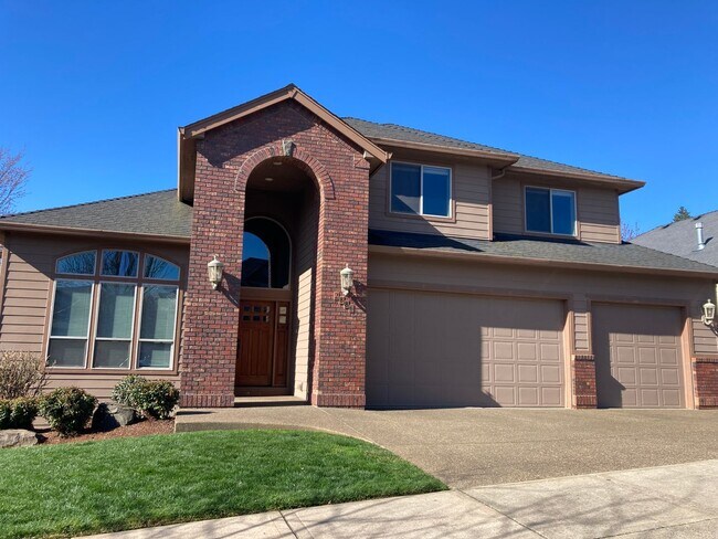 Primary Photo - West Meadows Estate 2-Story Home in Salem