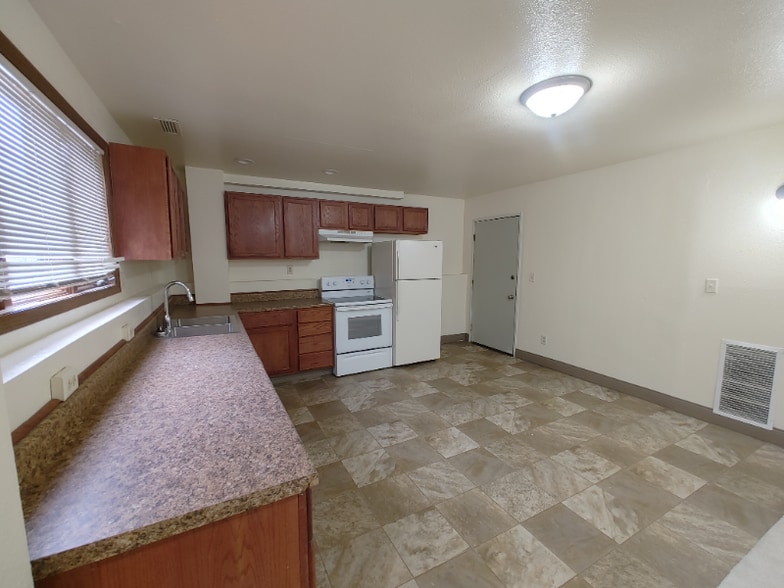 Building Photo - 506 N 11th St