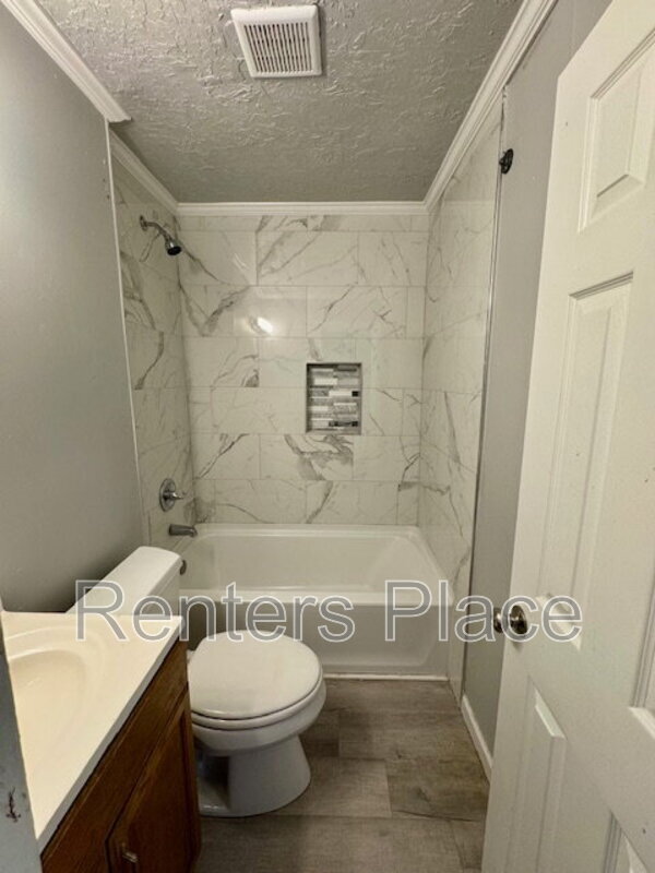 Building Photo - 4717 S 33rd W Ave