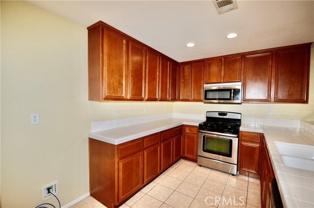 Building Photo - 25798 Iris Ave