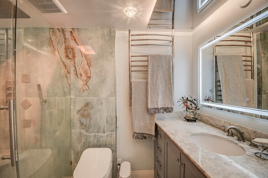 Building Photo - 11 Seamist Ct