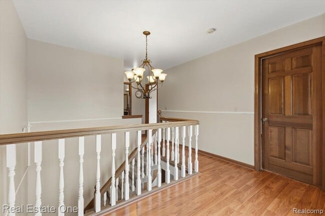 Building Photo - 720 Essex Dr