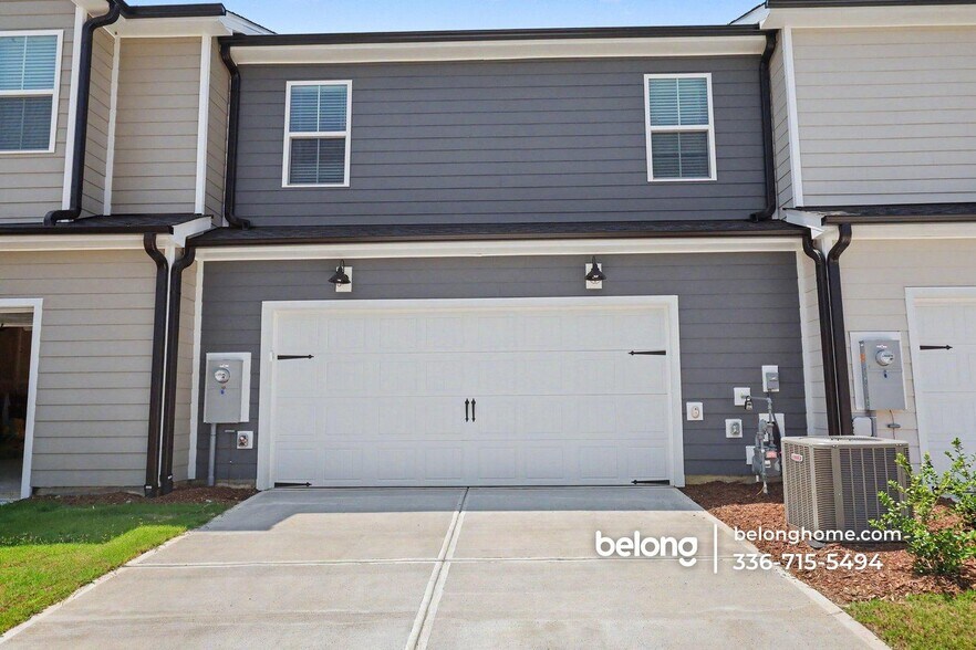 Building Photo - 2933 Denson Rd