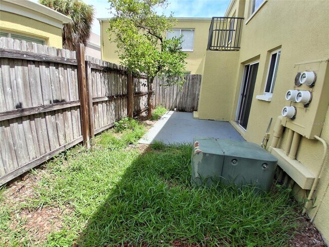 Building Photo - 3206 W Azeele St