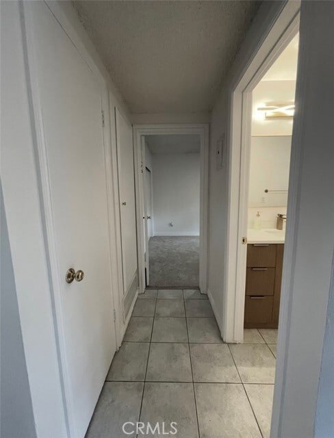 Building Photo - 2539 E Ward Terrace