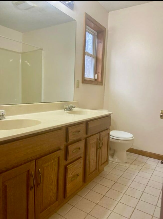 Building Photo - 8057 Red Squirrel Dr