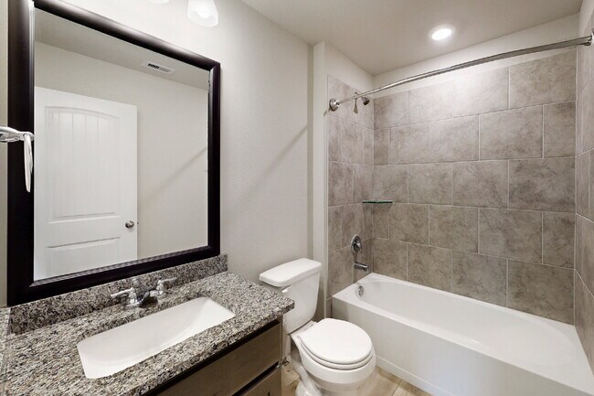 Building Photo - "Charming 3-Bed, 2-Bath Home in Bryan, TX!"