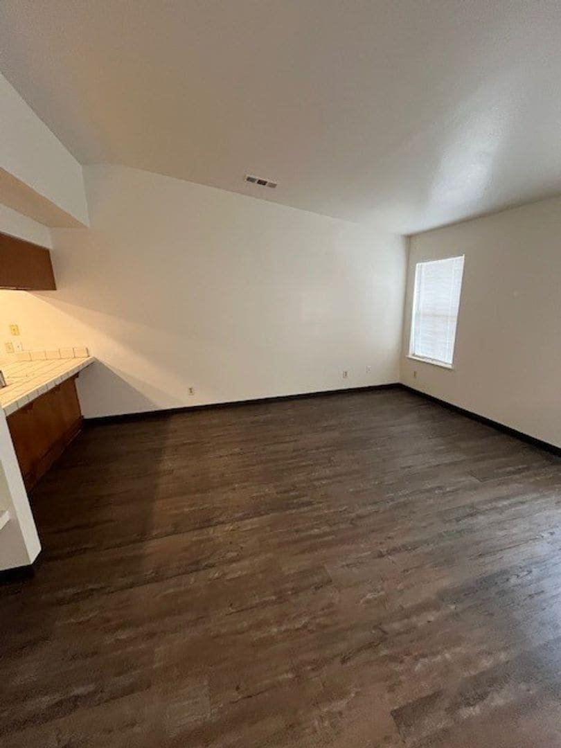 Building Photo - 4346 W Douglas Ave