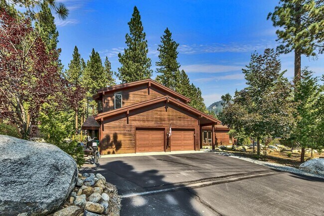 Building Photo - 982 Sand Iron Dr