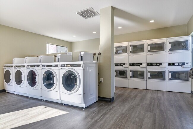 Building Photo - Bonita Cedars