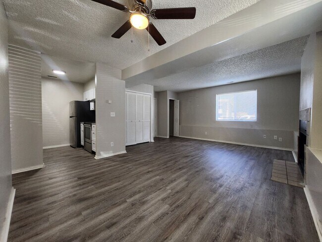 Building Photo - 1835 Zebulon Dr
