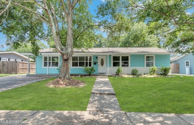 Primary Photo - 2211 Tucker Ave