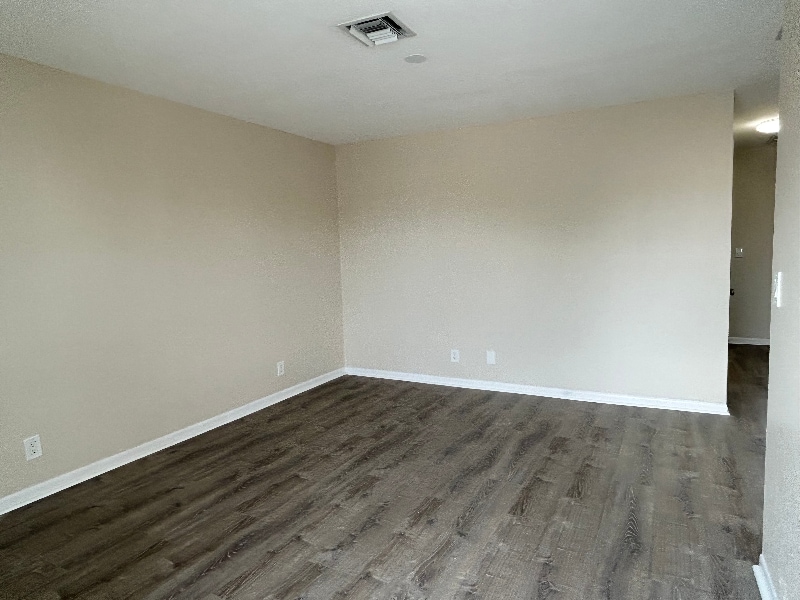 Building Photo - 1611 Green Ln