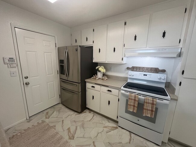 Building Photo - Charming 3/2 Home in Woodland-$500.00 OFF ...