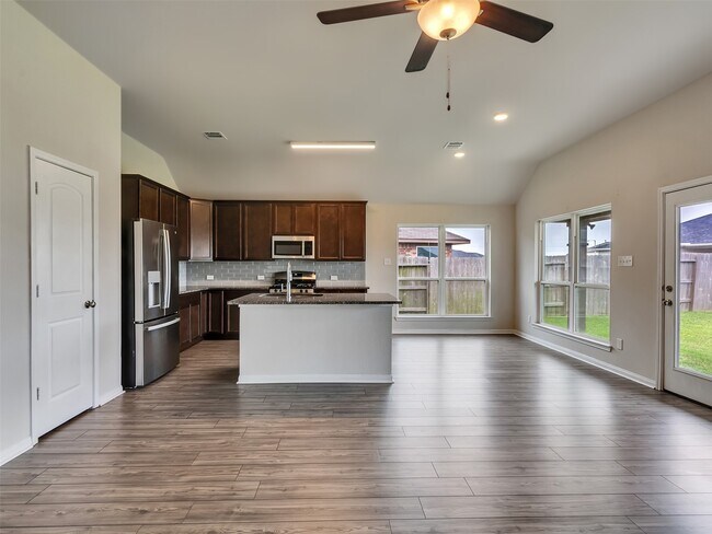 Building Photo - 8216 Tourmaline Wy