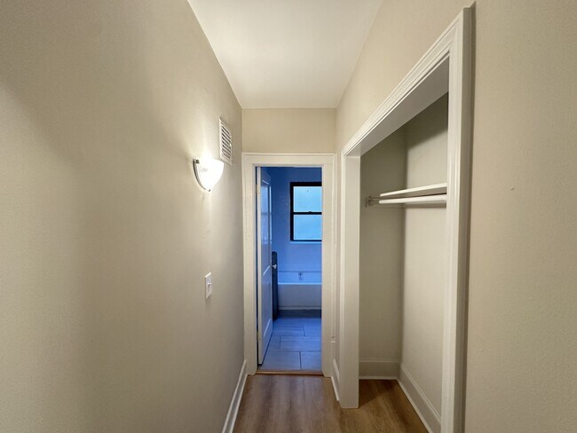 Building Photo - 2332.5 N Spaulding Ave