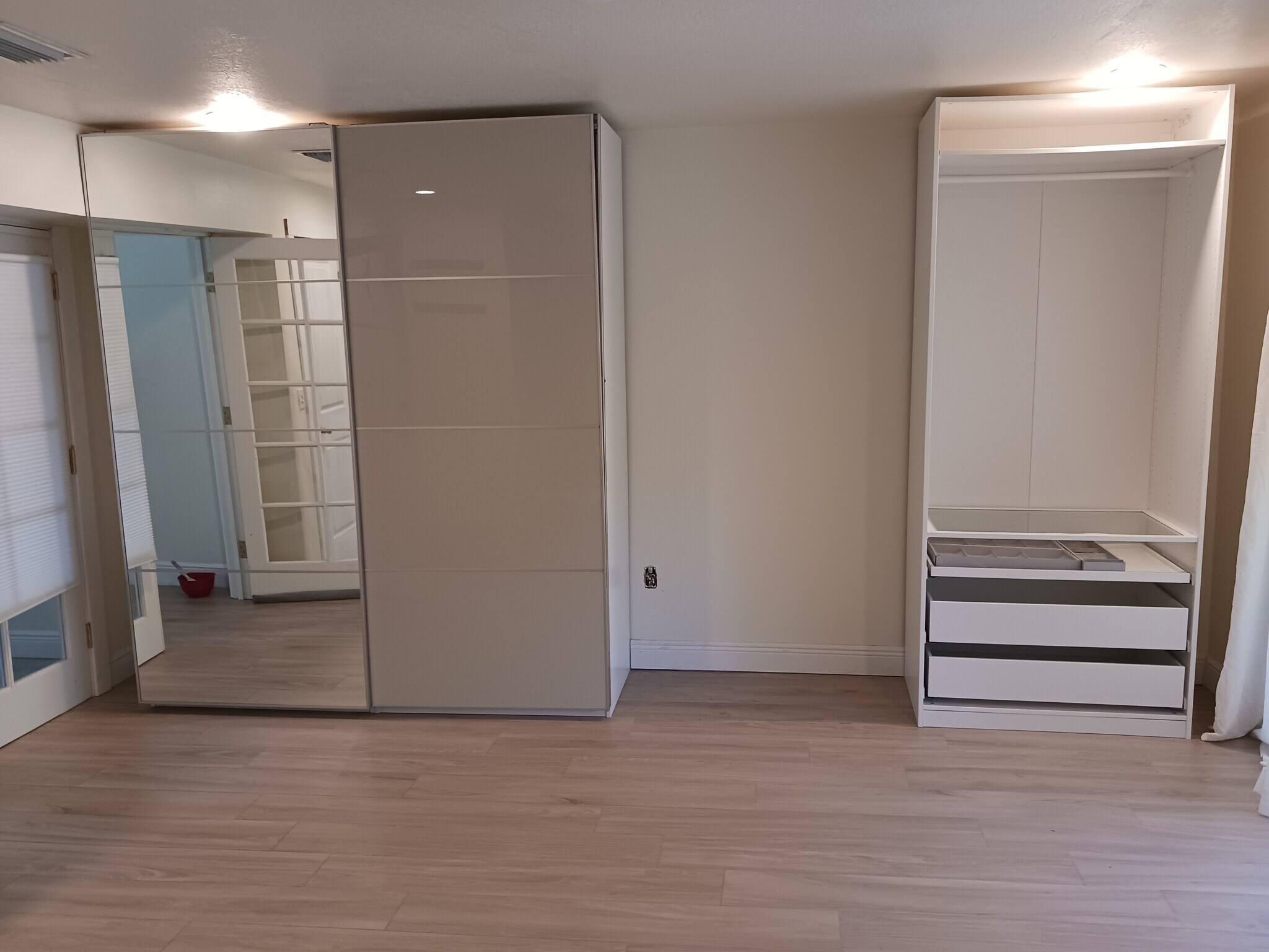 Wardrobe wall - 441 N Harbor City Blvd