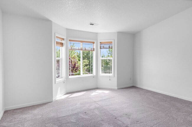 Building Photo - 7212 34th Ave NE