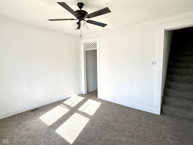 Building Photo - 231 E South C St