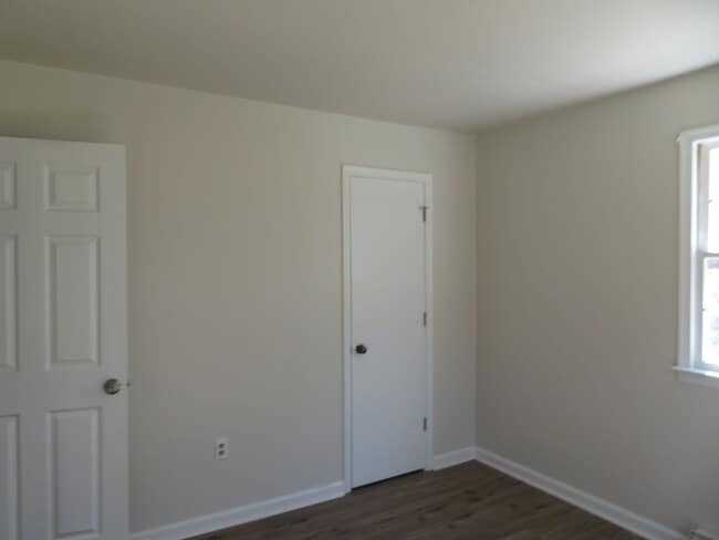 Building Photo - Petersburg