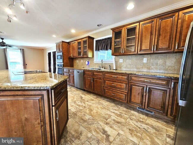 Building Photo - 5641 Scottish Highlands Cir