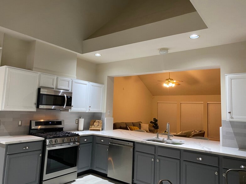 Kitchen - 14243 Andrea Way Ln