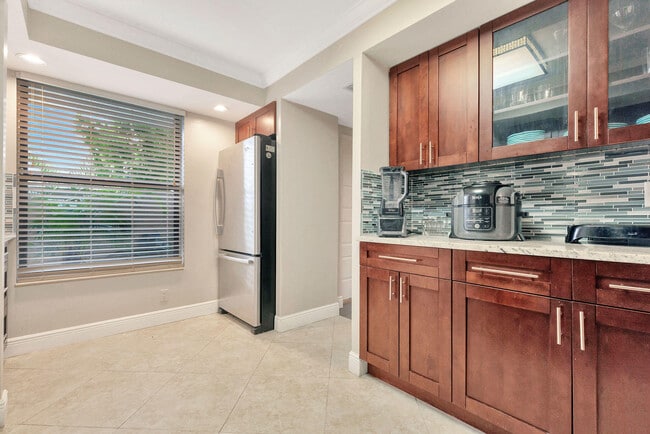 Building Photo - 6662 Boca Del Mar Dr