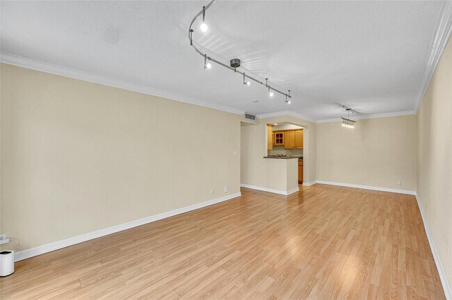 Building Photo - 1515 E Broward Blvd