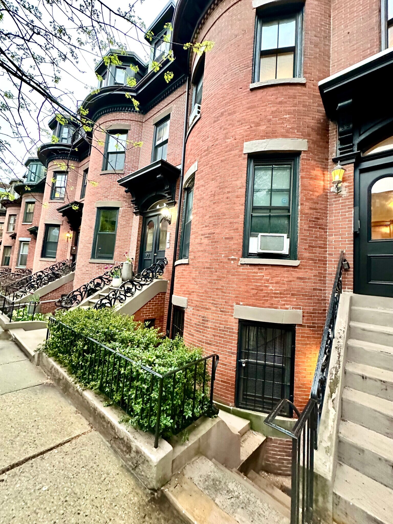 Building Photo - 93 E Brookline St