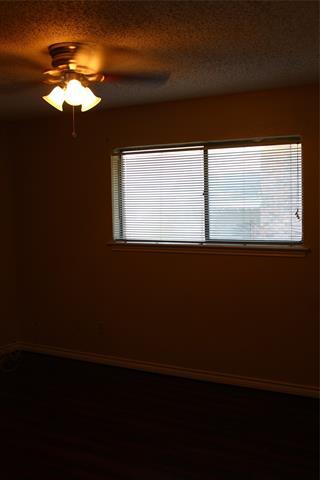 Building Photo - 925 Bluebird Dr