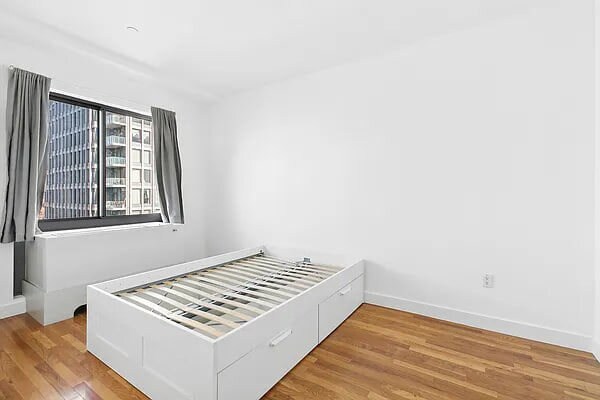 Building Photo - 42-35 Main St