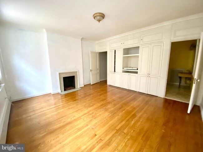Building Photo - 1709 Rittenhouse Square