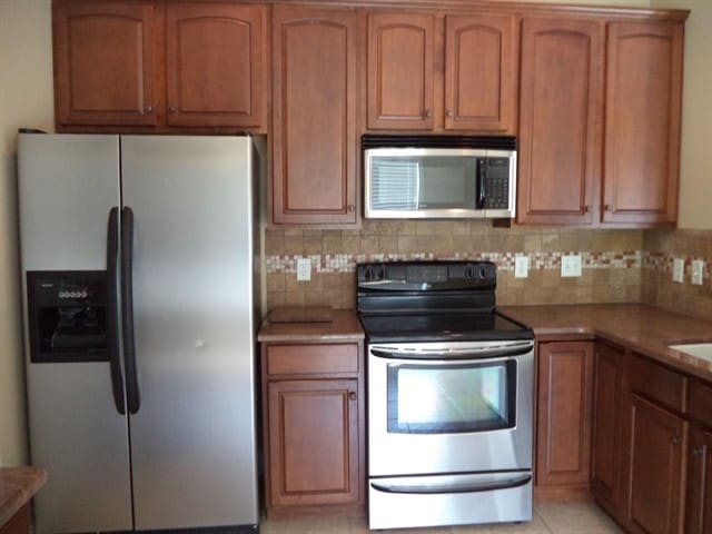 Building Photo - 2115 Country Brook Ln