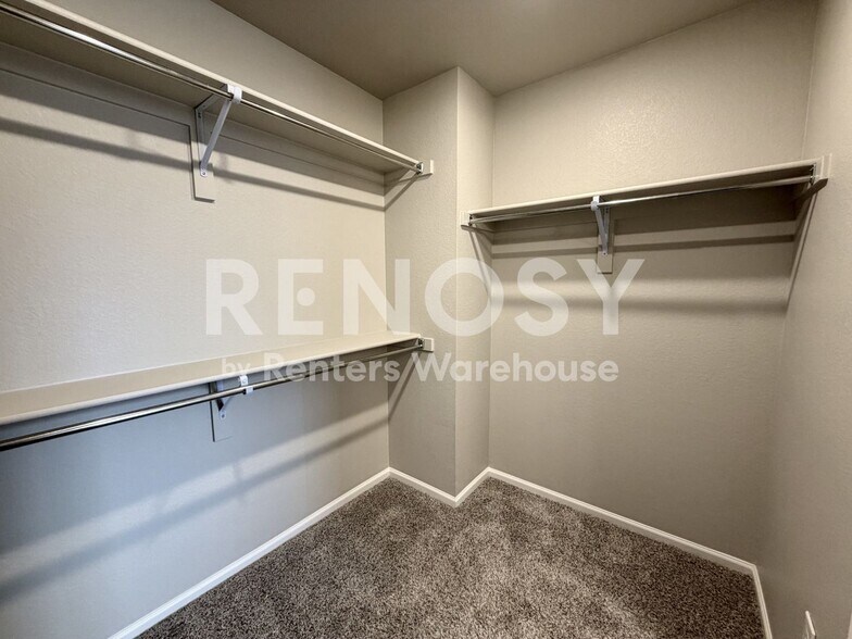 Building Photo - 11352 W Grand Dr