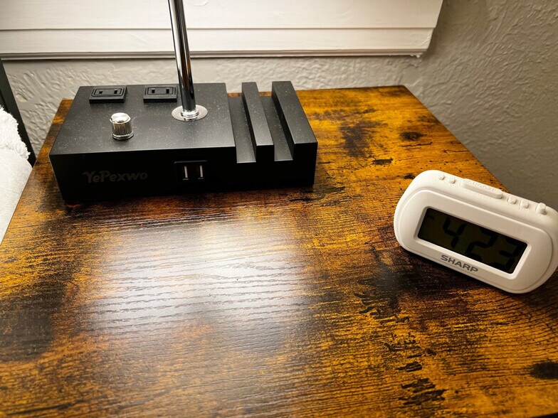 Building Photo - 3956 Tholozan Ave