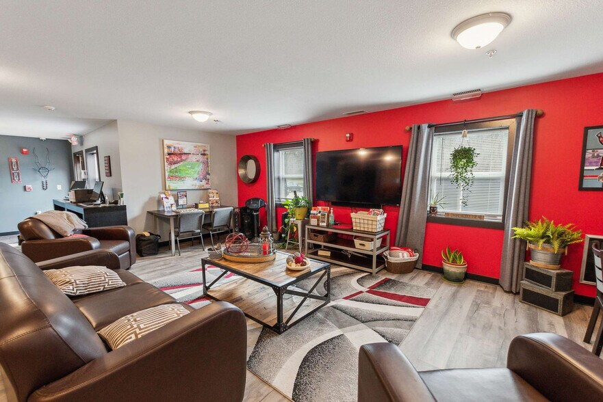 Building Photo - 1695 N Lexington-Springmill Rd