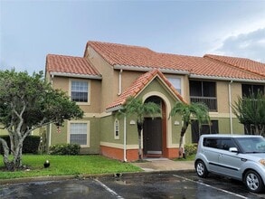 Building Photo - 421 Fountainhead Cir