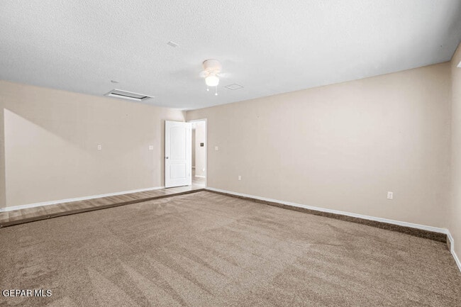 Building Photo - 14041 Sandy Rock Dr
