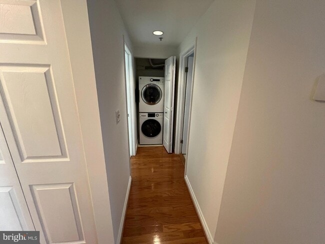 Building Photo - 2301 N Street NW Unit 407