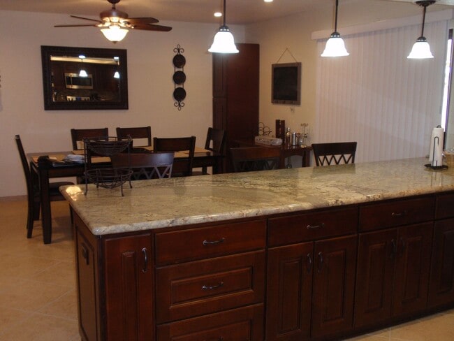Building Photo - Winter rental with heated pool