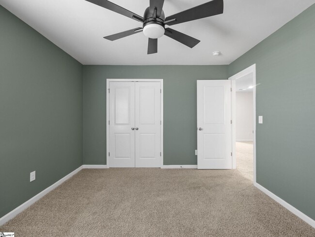 Building Photo - 211 Pollyanna Dr