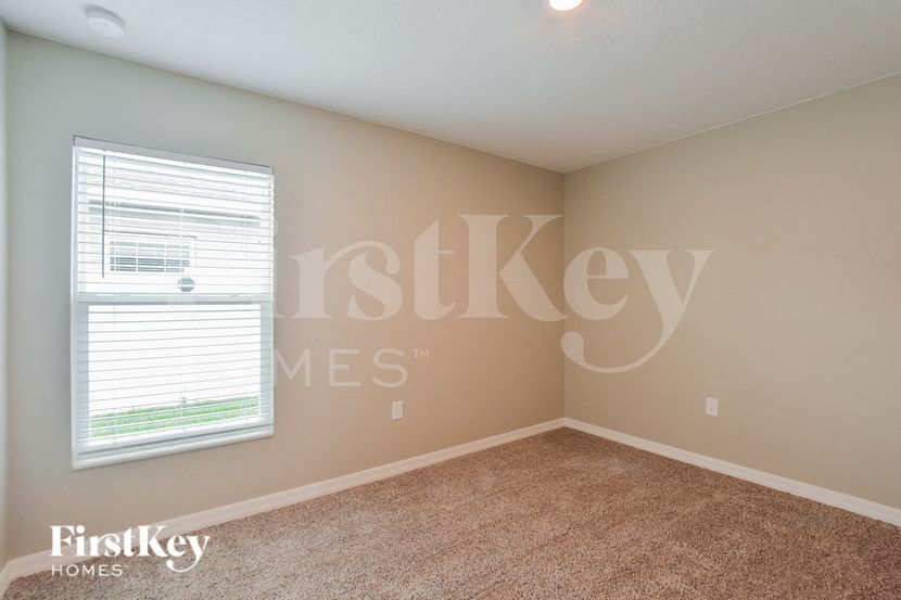 Building Photo - 437 Kensington View Dr