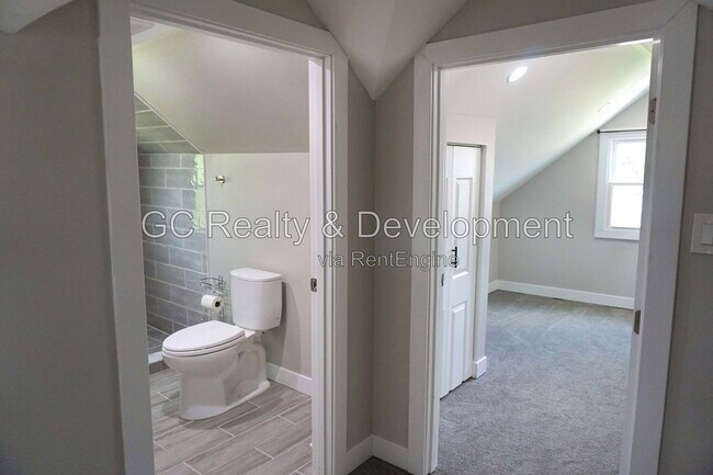 Building Photo - 4501 S Leamington Ave