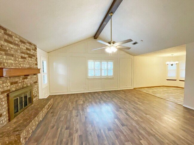 Building Photo - 2407 Arbor Cir