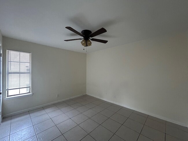 Building Photo - 344 E Dakota