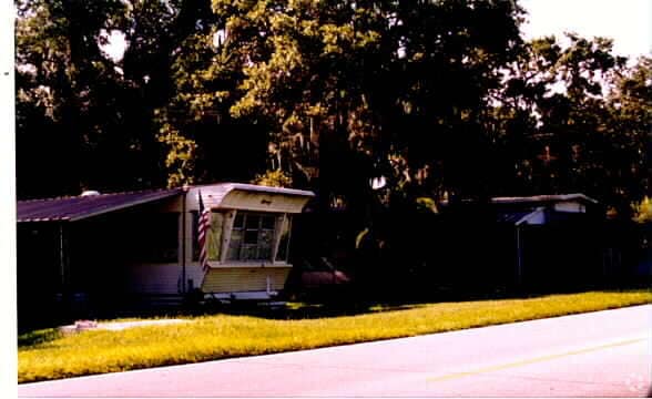 Primary Photo - Tanglewood Village