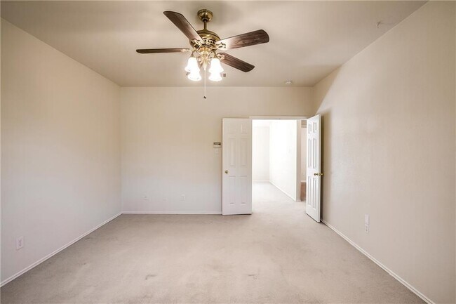 Building Photo - 3772 Top Rock Ln