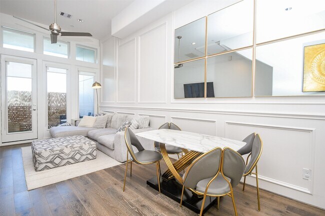 Building Photo - 2412 Canal St