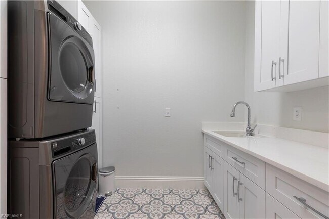 Building Photo - 14910 Tybee Island Dr