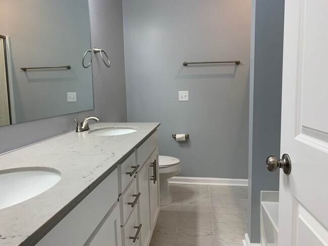 Building Photo - 501 Le Conte St